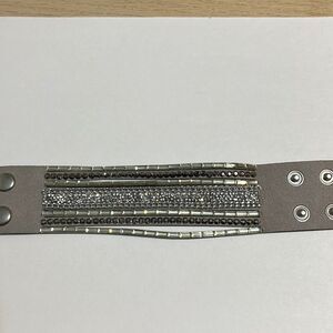 New Gray and crystal color snap bracelet